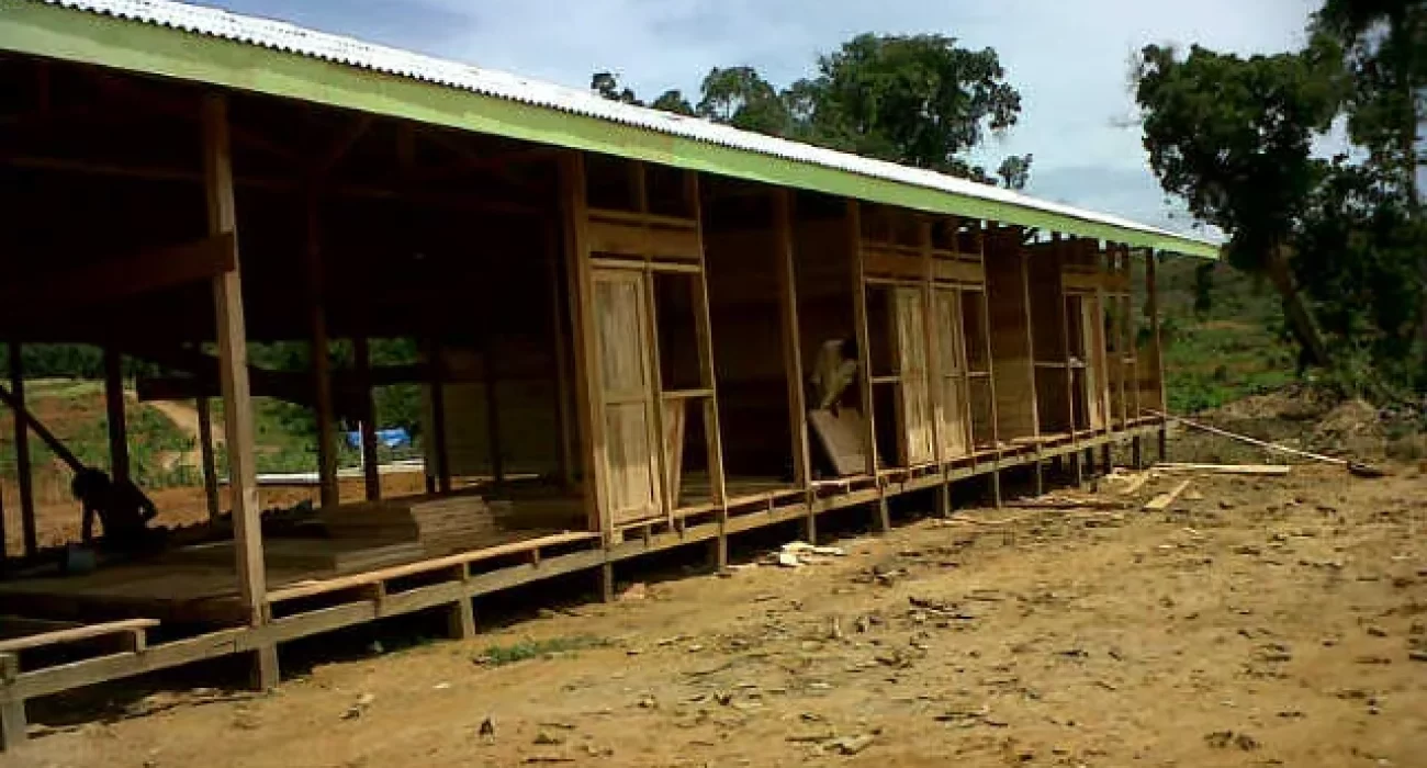 IMG-20111206-00670_result Construction